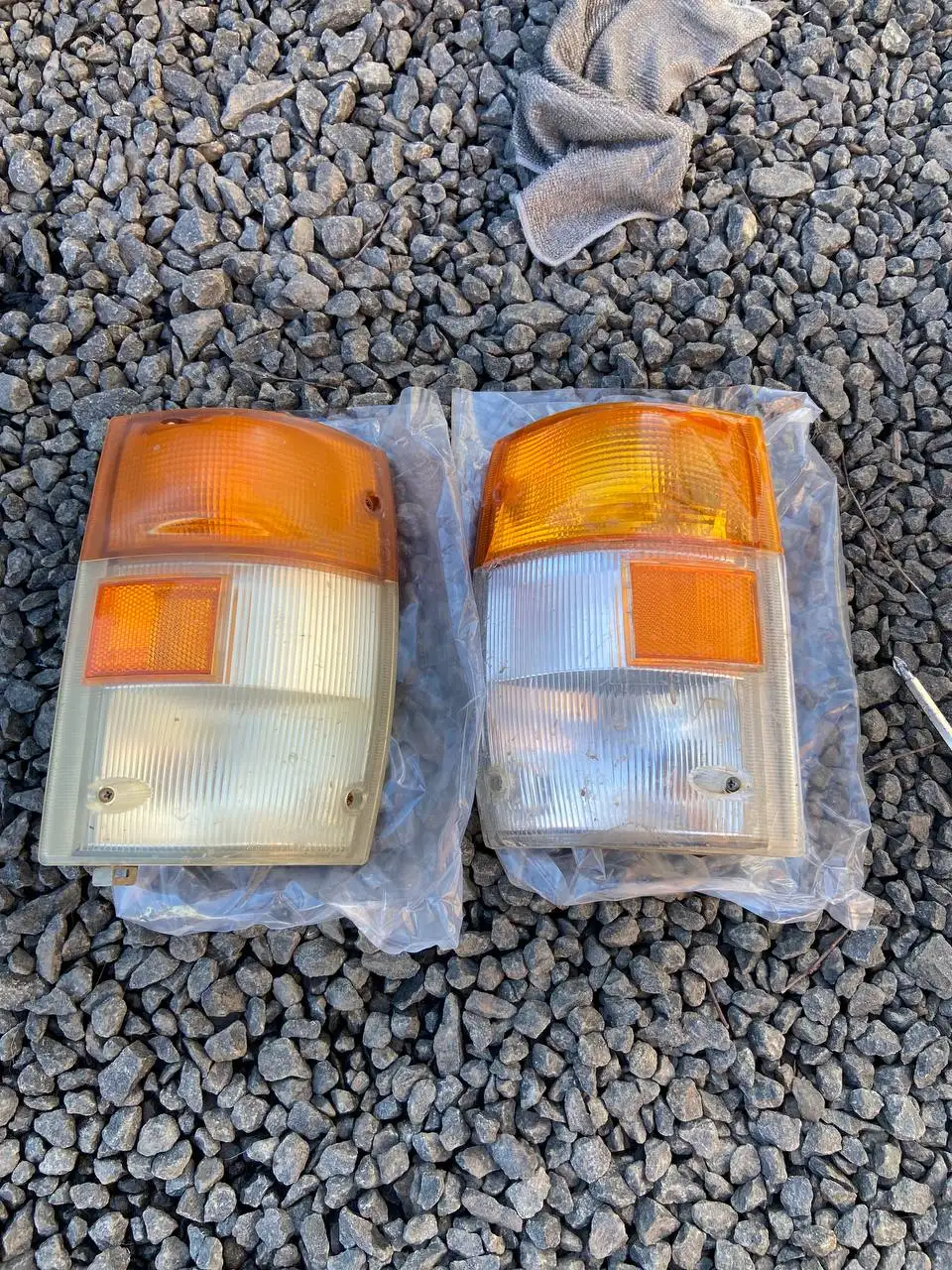 Комплект габаритных фар Isuzu Elf, Nissan Atlas - Габаритные фары (Авто) в Иркутск