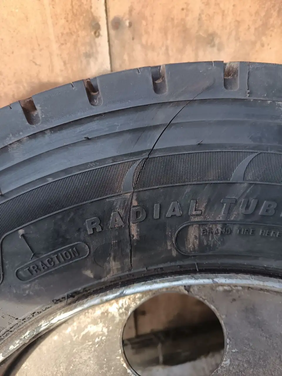 Грузовой балон Sailun 215/75 R17 5 тоник - Шины и диски (Авто) в Иркутск