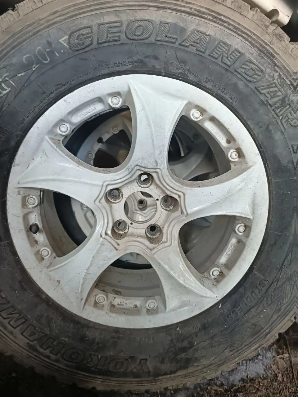 Продается комплект литья с резиной 285/65 R17 - Шины и диски (Авто) в Иркутск