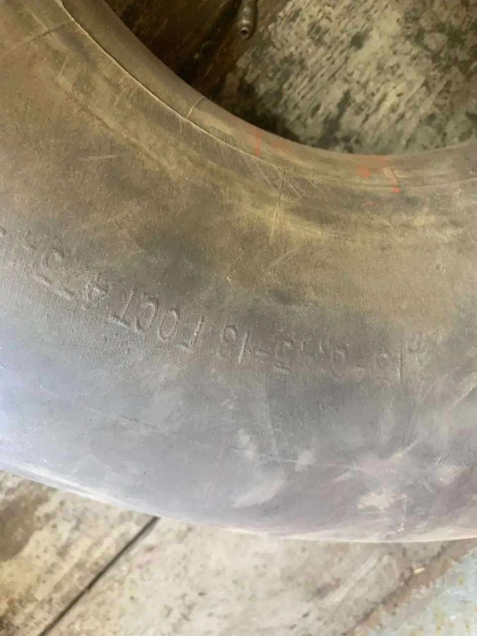 Продам резину R13 с камерой - Шины (Авто) в Иркутск