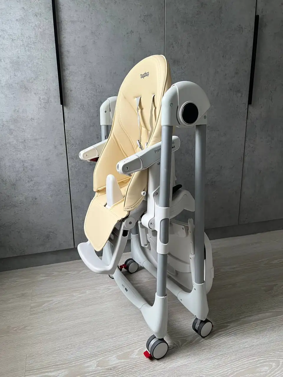 Детский стульчик для кормления Peg Perego Prima Pappa Follow Me - Детские стульчики (Товары для детей) в Иркутск