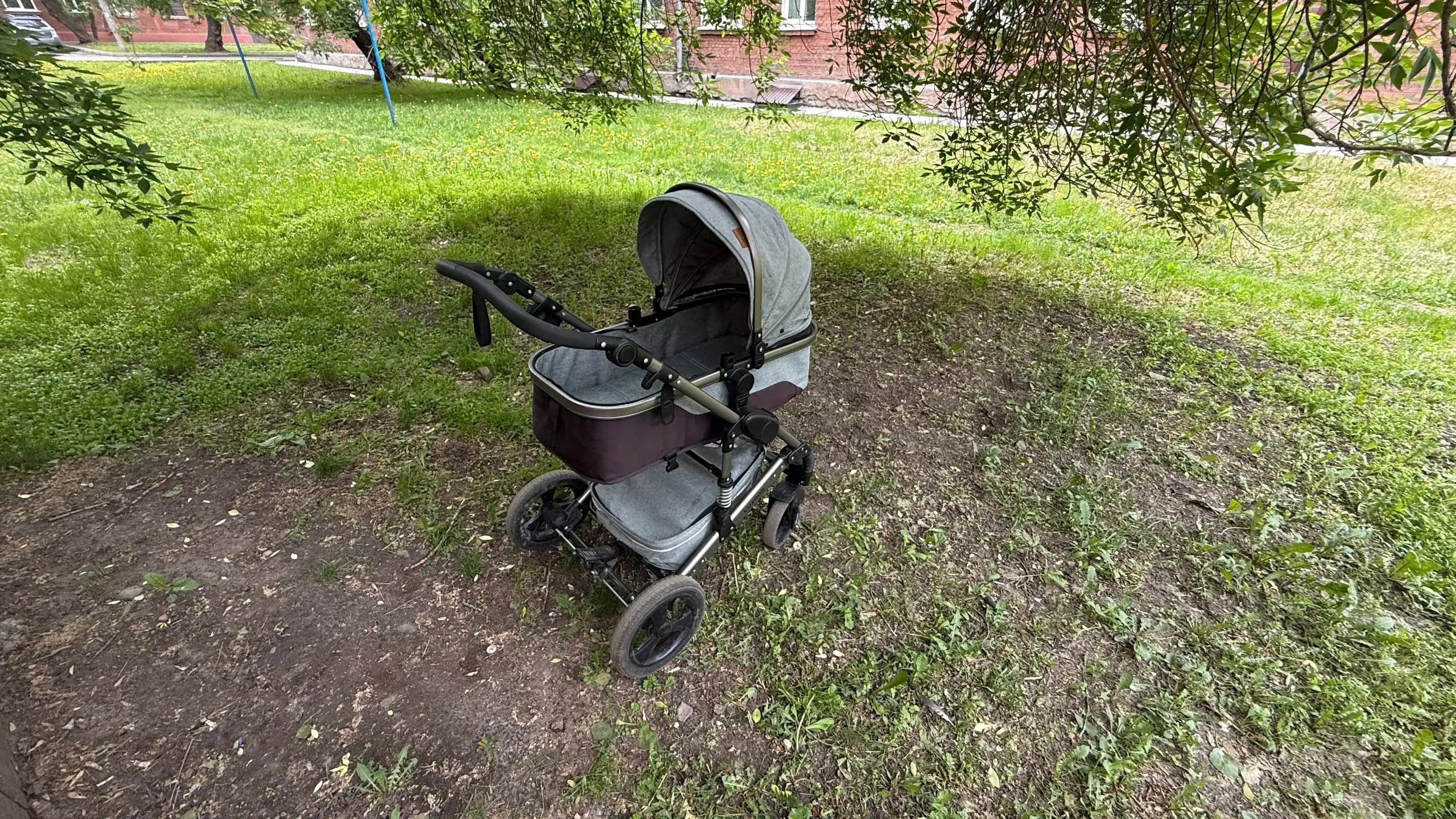 Продам коляску LuxMom 3 в 1 - Коляски (Товары для детей) в Иркутск