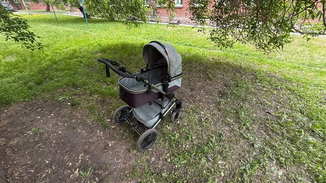 Продам коляску LuxMom 3 в 1 - частное объявление в Иркутск