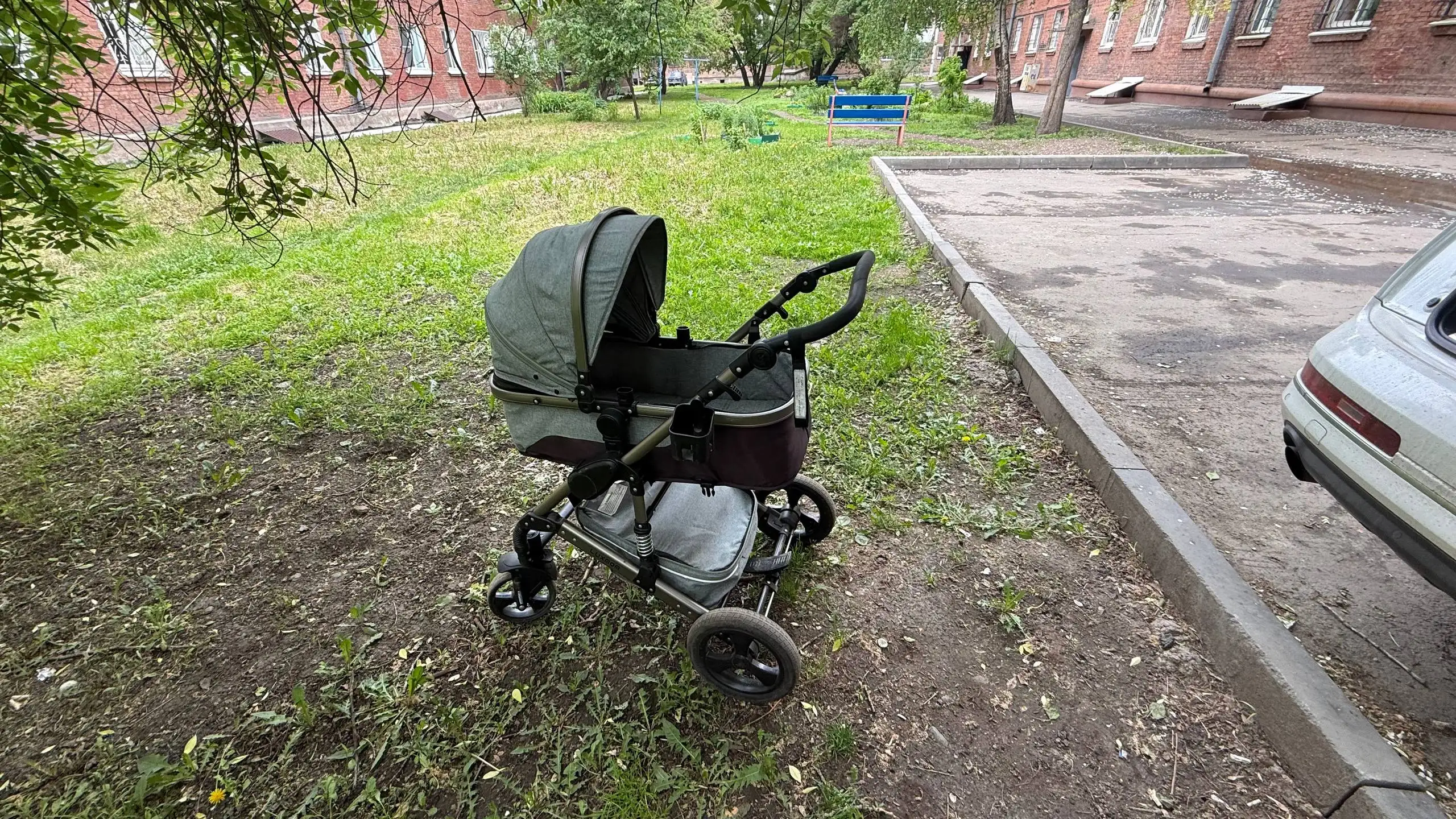 Продам коляску LuxMom 3 в 1 - Коляски (Товары для детей) в Иркутск
