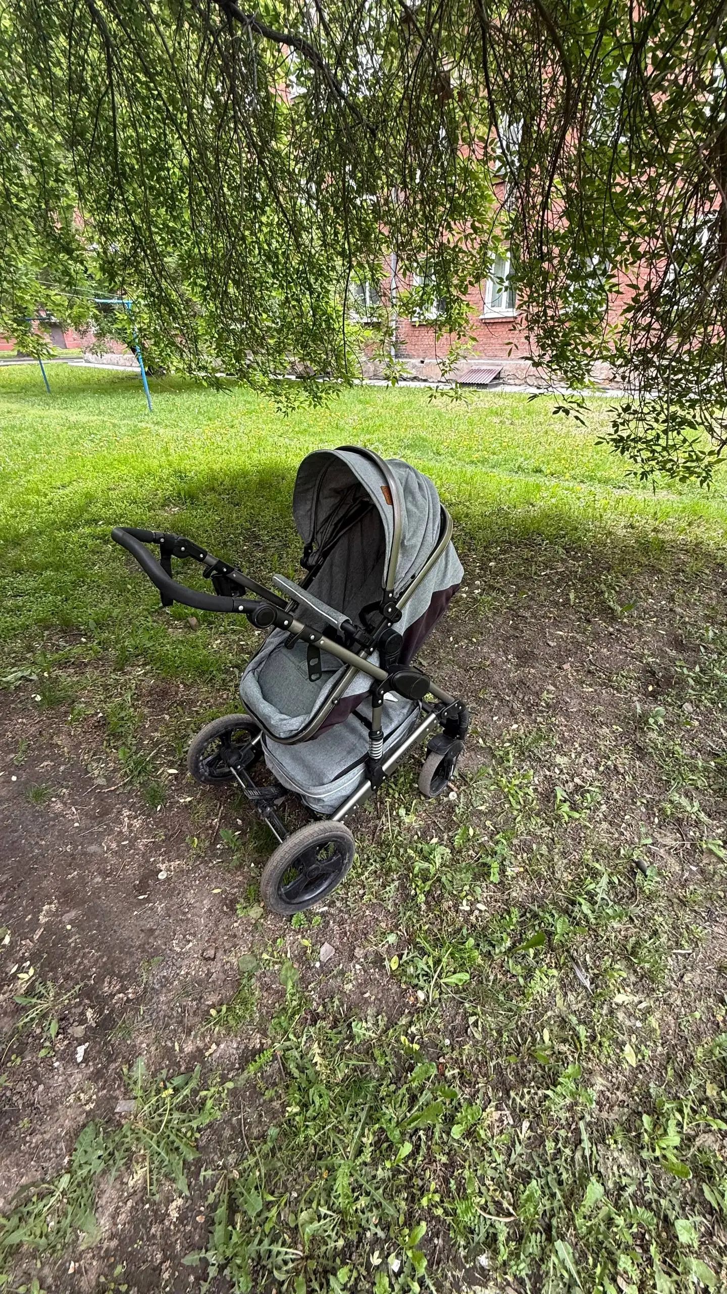 Продам коляску LuxMom 3 в 1 - Коляски (Товары для детей) в Иркутск