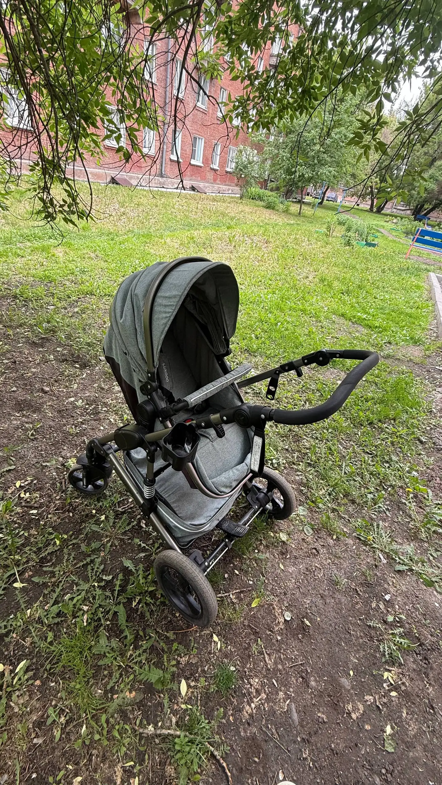Продам коляску LuxMom 3 в 1 - Коляски (Товары для детей) в Иркутск
