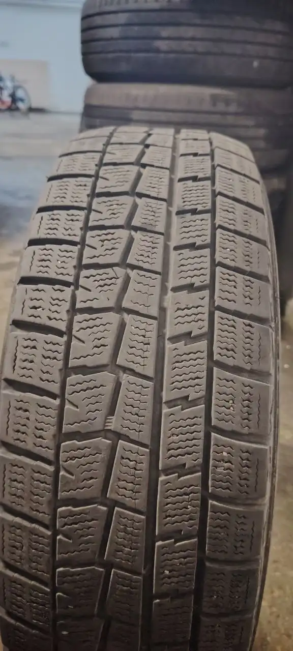 Продам комплект зимней резины - Шины (Авто) в Иркутск