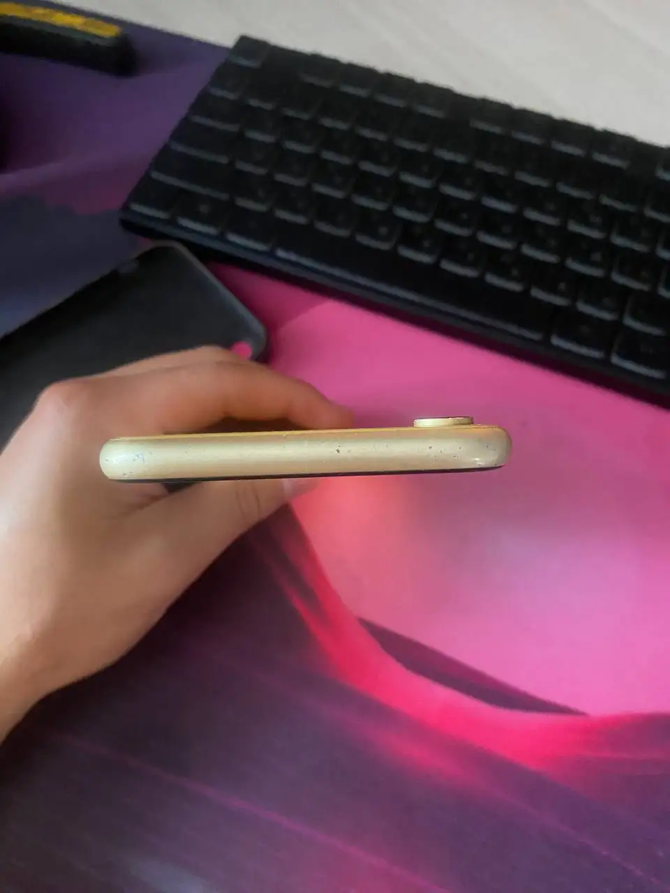 iPhone Xr 64GB желтый в удовлетворительном состоянии - Мобильные телефоны (Электроника) в Иркутск