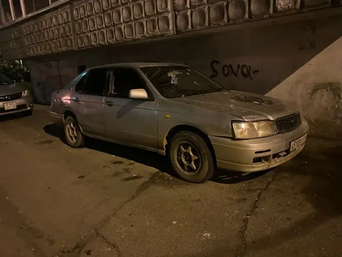 Nissan Bluebird 2000, 1.8, на ходу - частное объявление в Иркутск