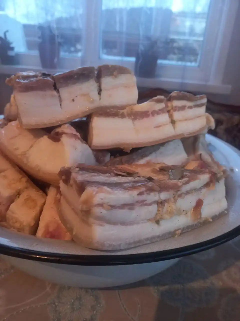 Сало солёное со своего личного подворья - Продукты питания в Иркутск