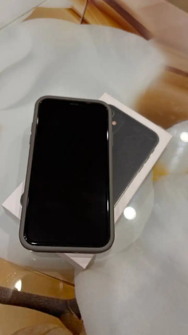 Продам айфон 11 на 128Гб