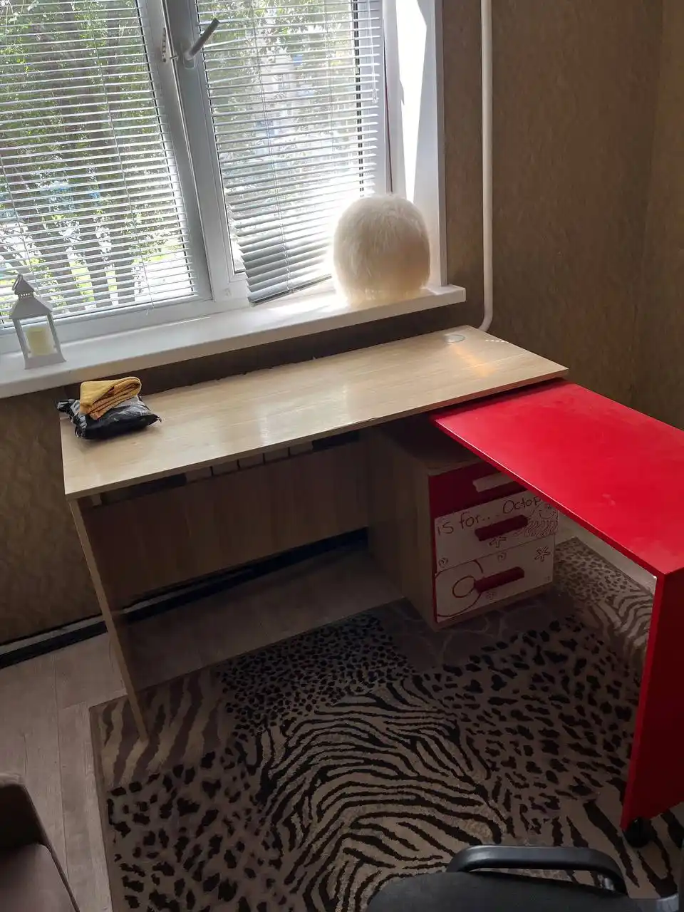 Стол двойной хорошего качества