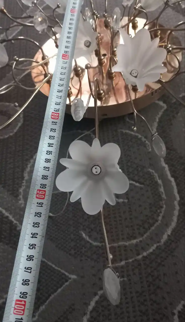 Продам мебель и люстру