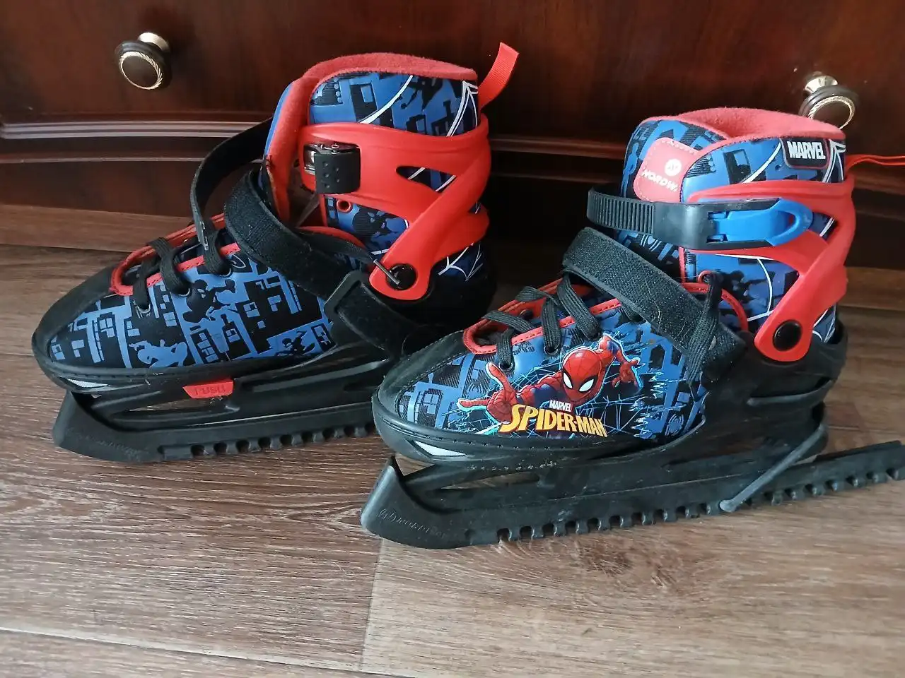 Продам раздвижные коньки