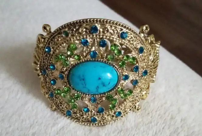 Браслет на продажу