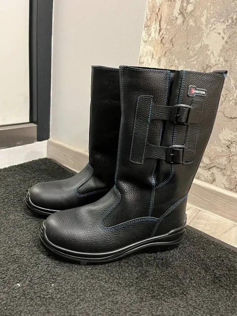 Продам кожаные рабочие сапоги 43 размер - частное объявление в Новотроицк