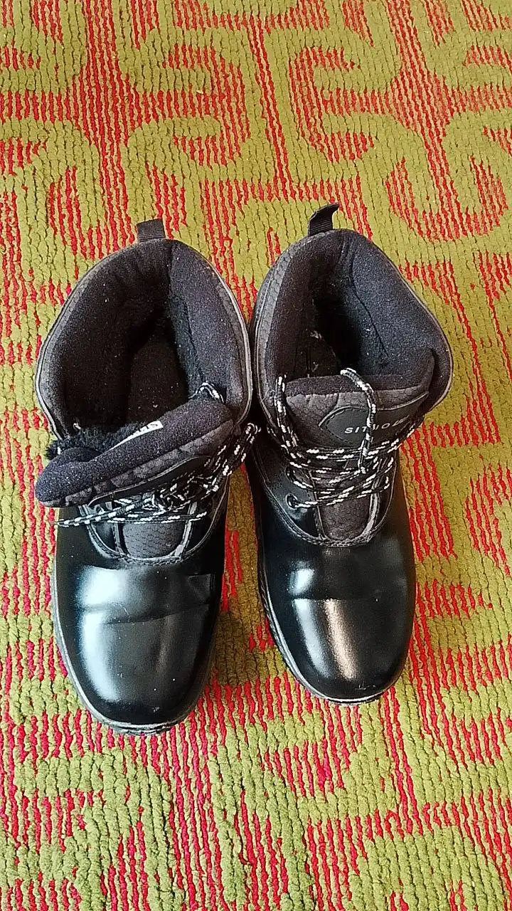 Мужские зимние кроссовки 39 размер