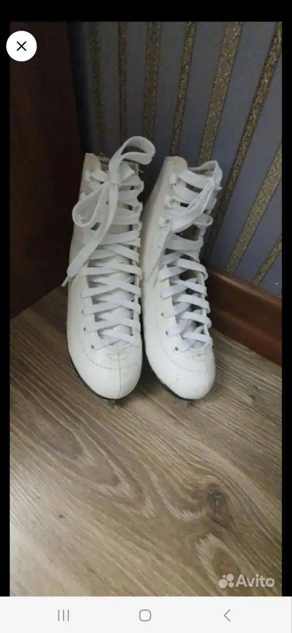 Продажа коньков и клюшки для хоккея