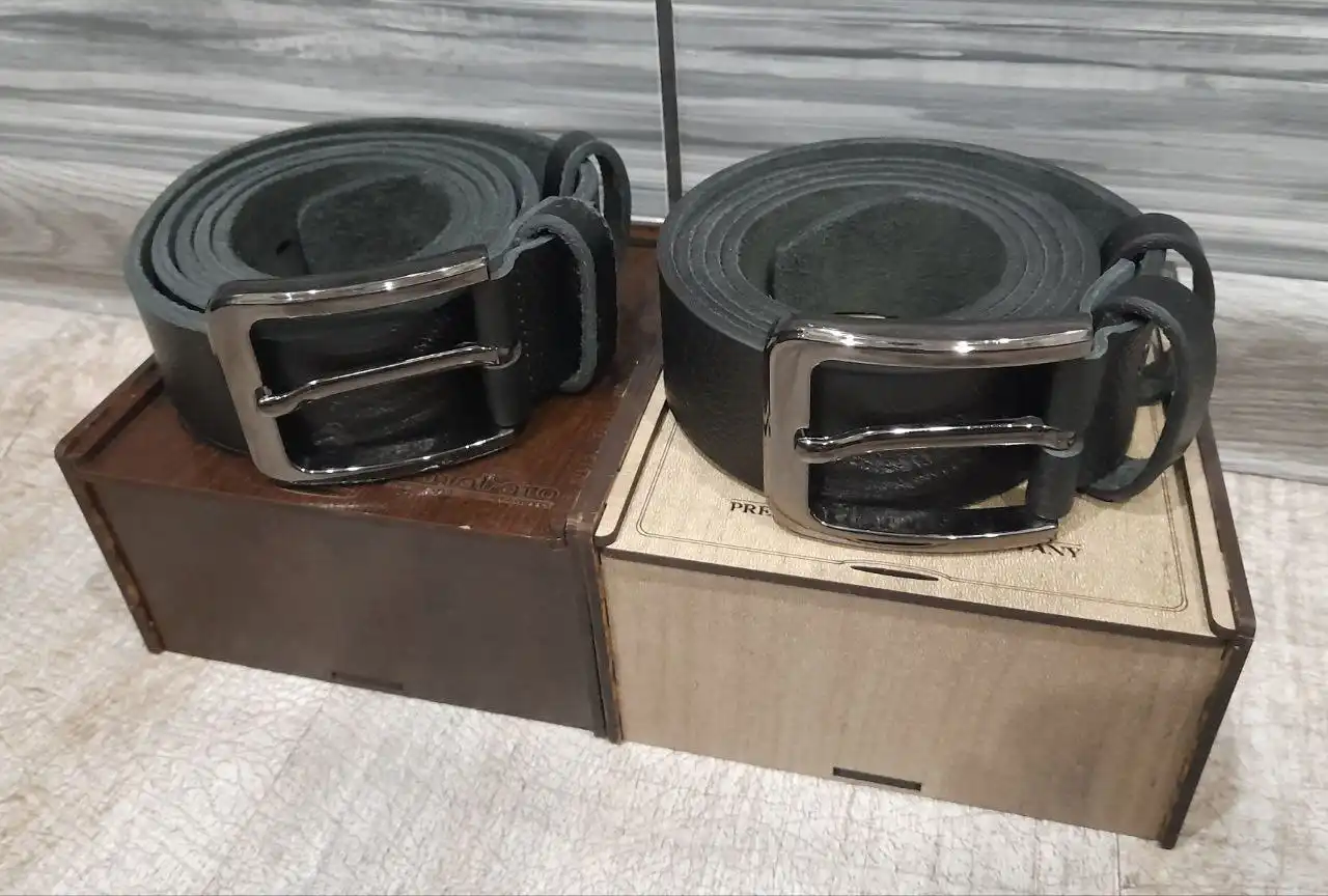 Новые ремни из натуральной кожи в подарочной коробке