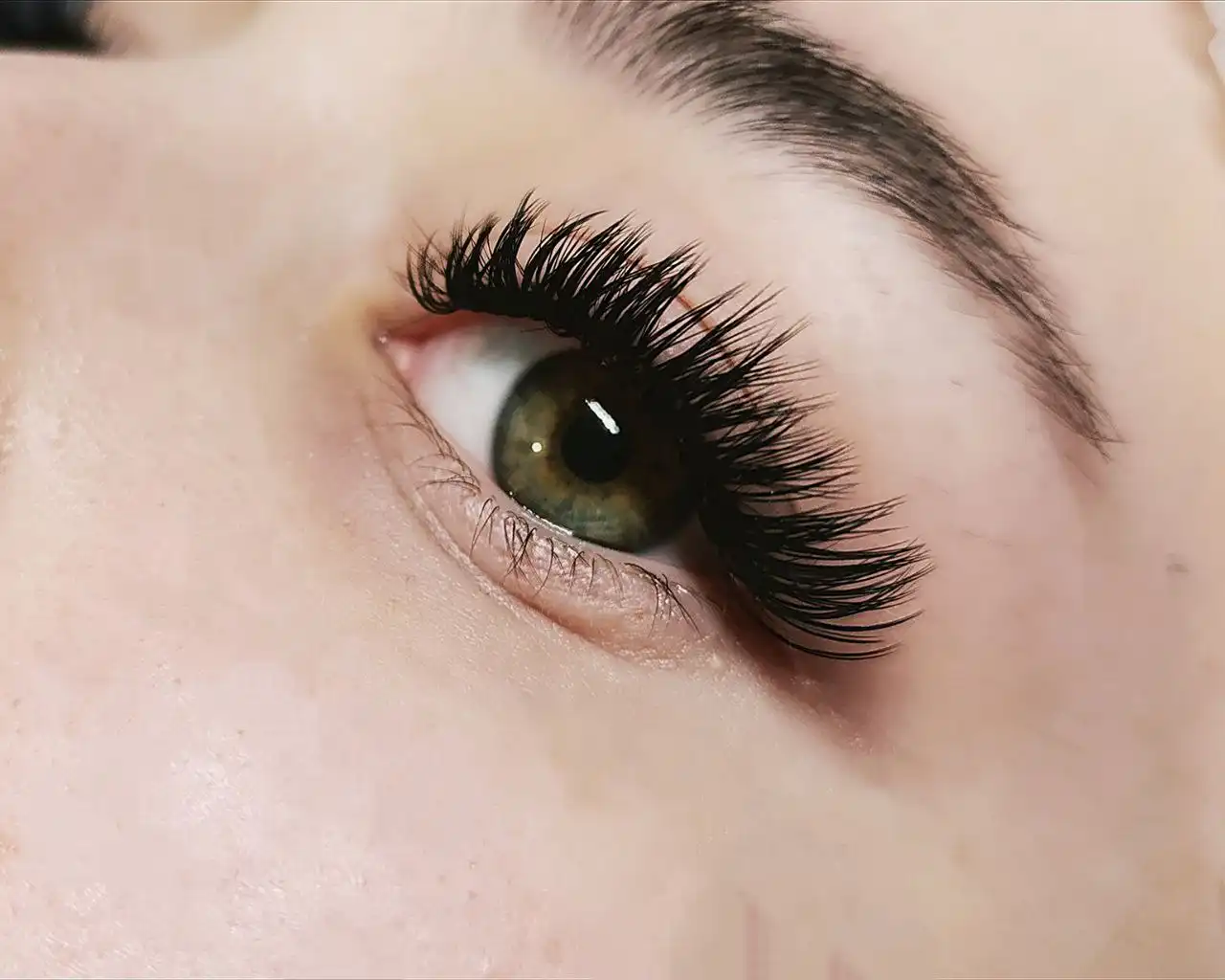 Наращивание ресниц в Новотроицке