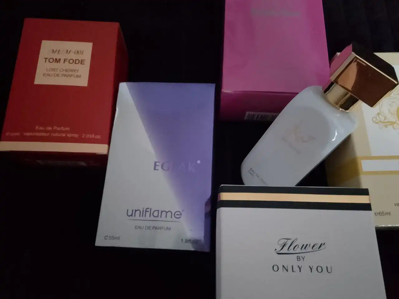 Продажа парфюмерии Lacoste, aqua gio, Moschino и других