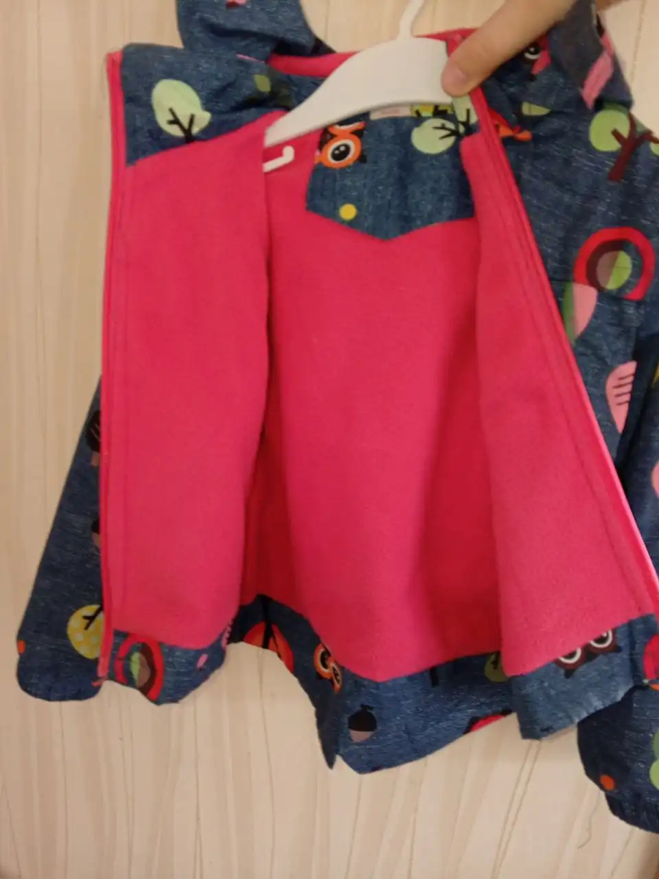 Детская одежда: ветровка, комбинезон, шапка с варежками - Одежда для детей (Товары для детей) в Новотроицк