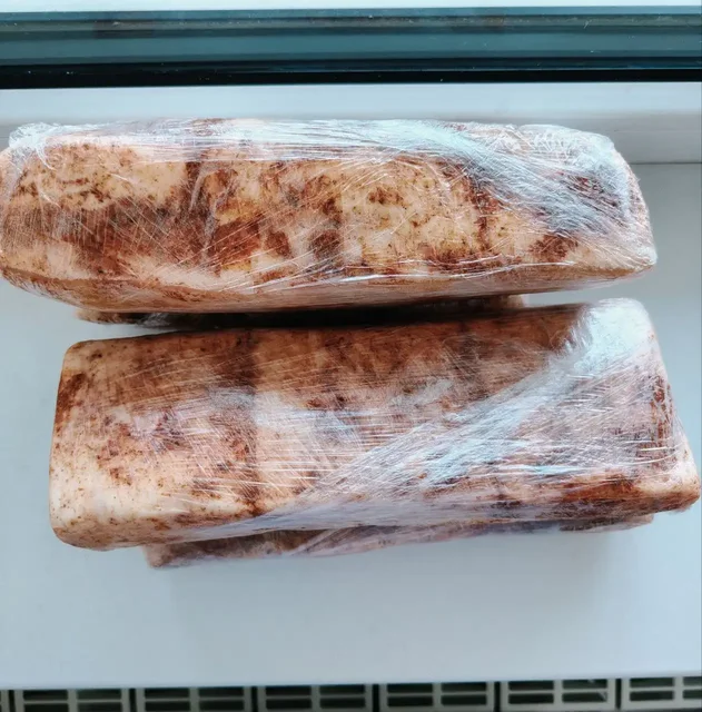 Сало солёное с чесноком и специями - Стройматериалы в Орск