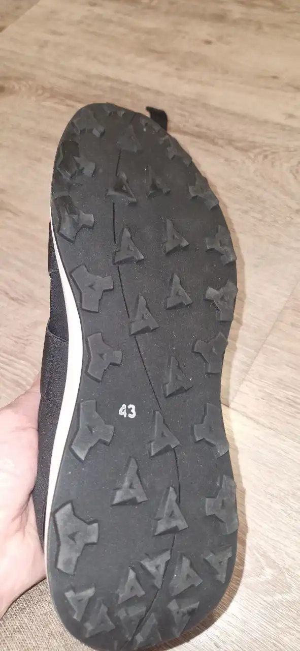 Продажа мужских кроссовок 43 размера - Обувь (Одежда) в Орск