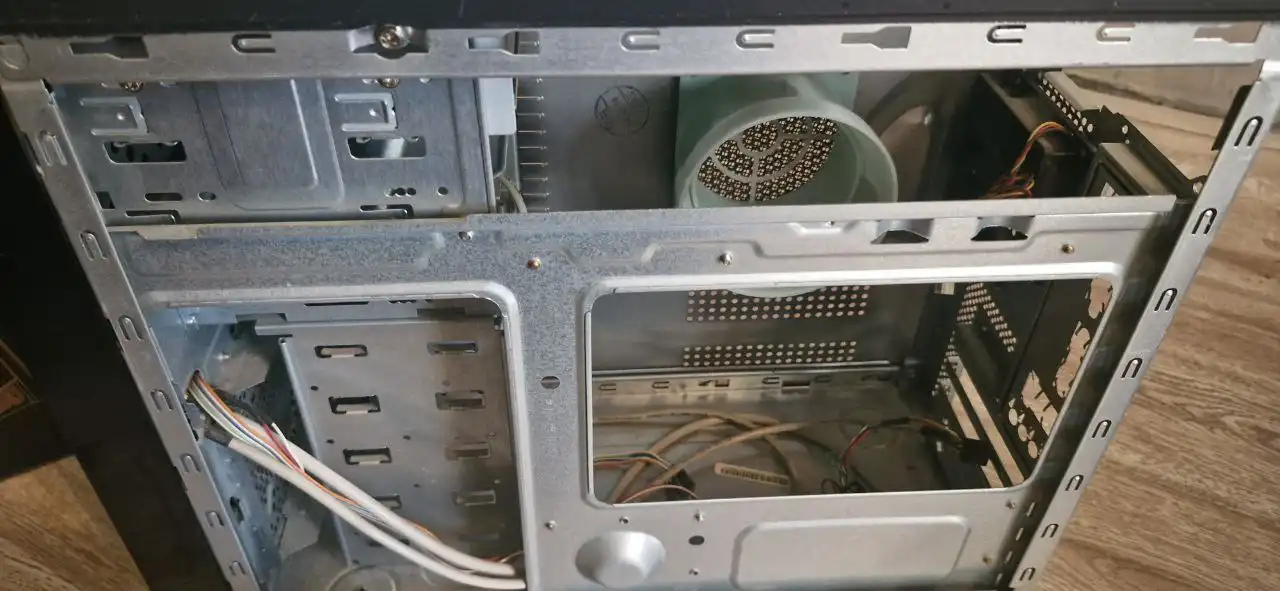 Продам бу блок от компьютера - Компьютерные комплектующие (Электроника) в Орск