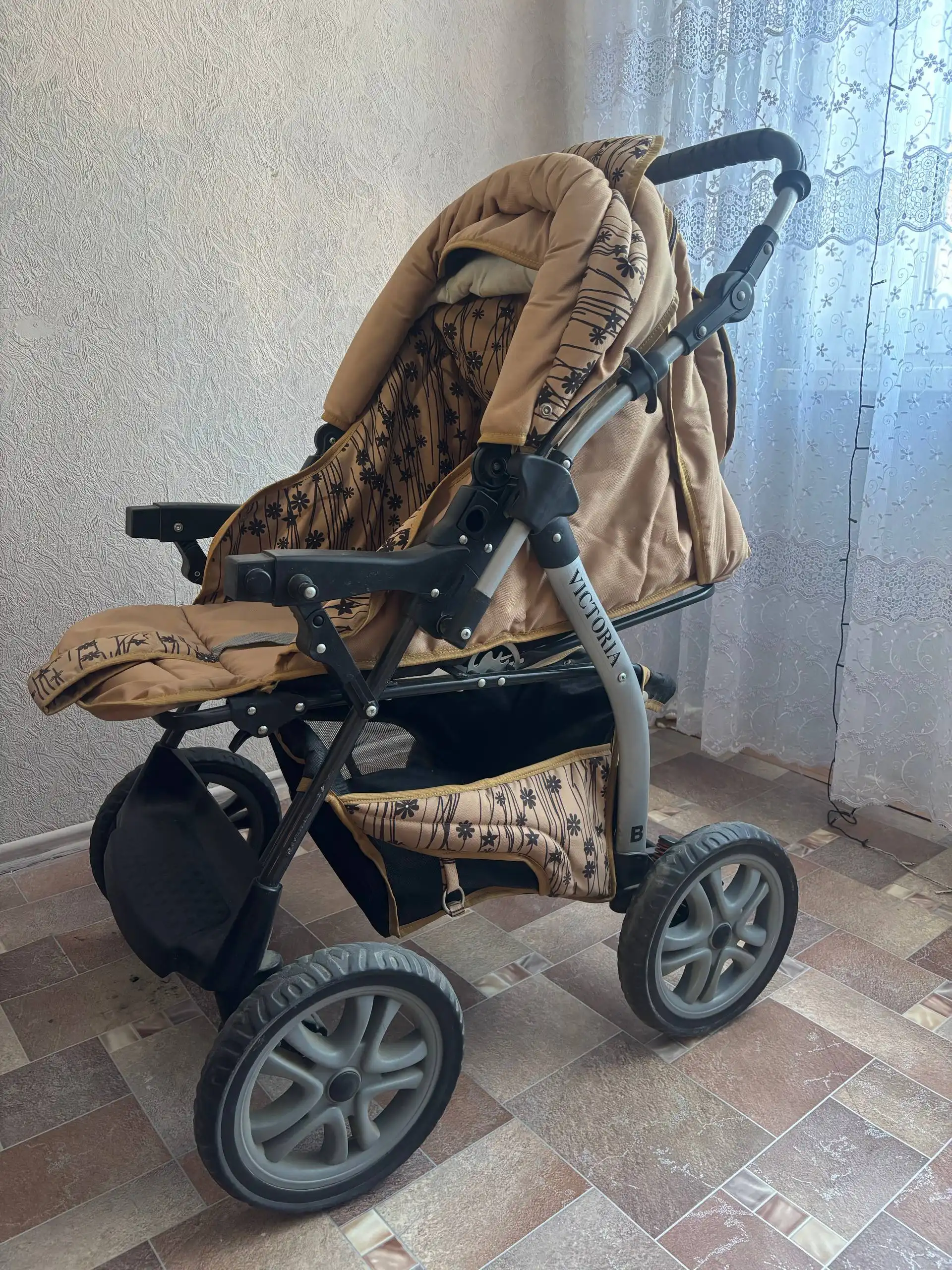 Продам детскую коляску в отличном состоянии - Коляски (Товары для детей) в Орск-Новотроицк