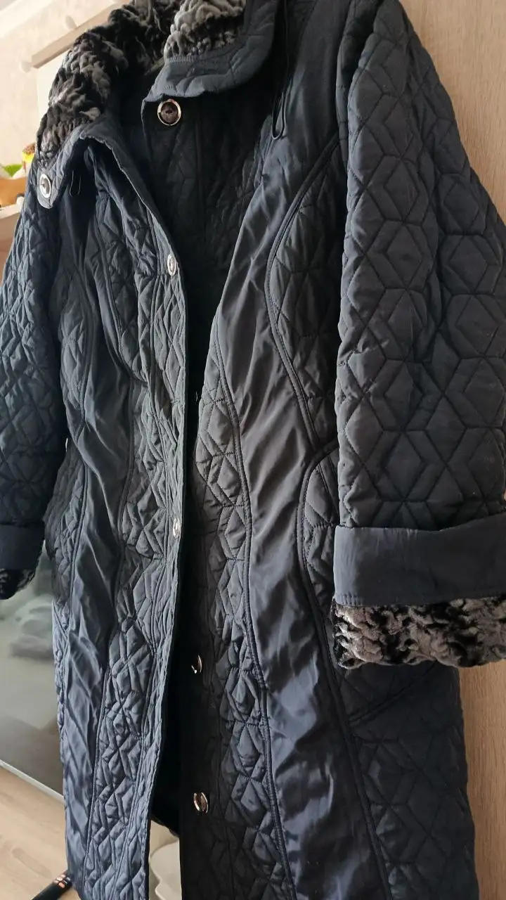 Продам женские пуховики зимние - Верхняя одежда (Одежда) в Орск