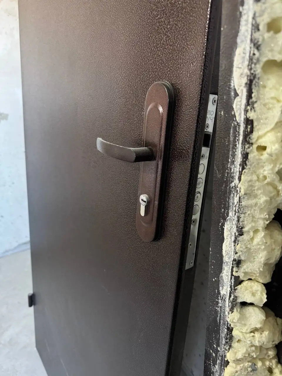 Продажа металлической двери с коробом и без - Двери (Для дома и дачи) в Орск