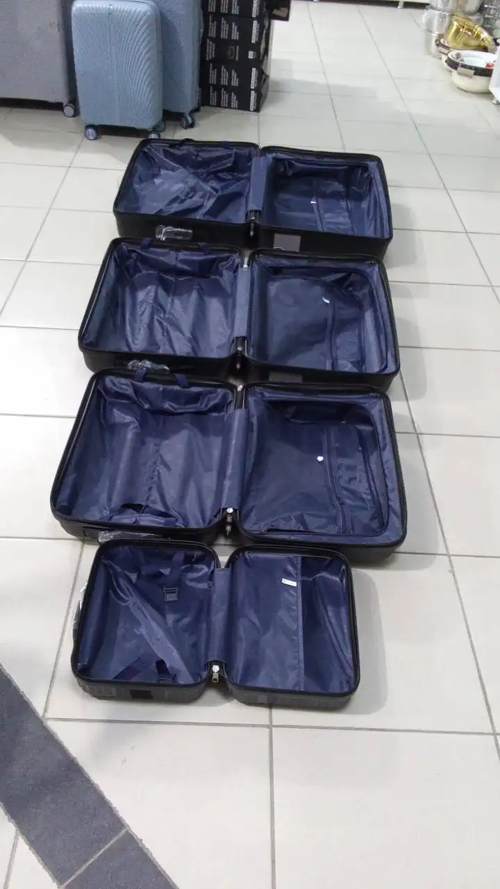 Продажа чемоданов и кейсов разных размеров - Сумки и чемоданы (Барахолка) в Орск-Новотроицк