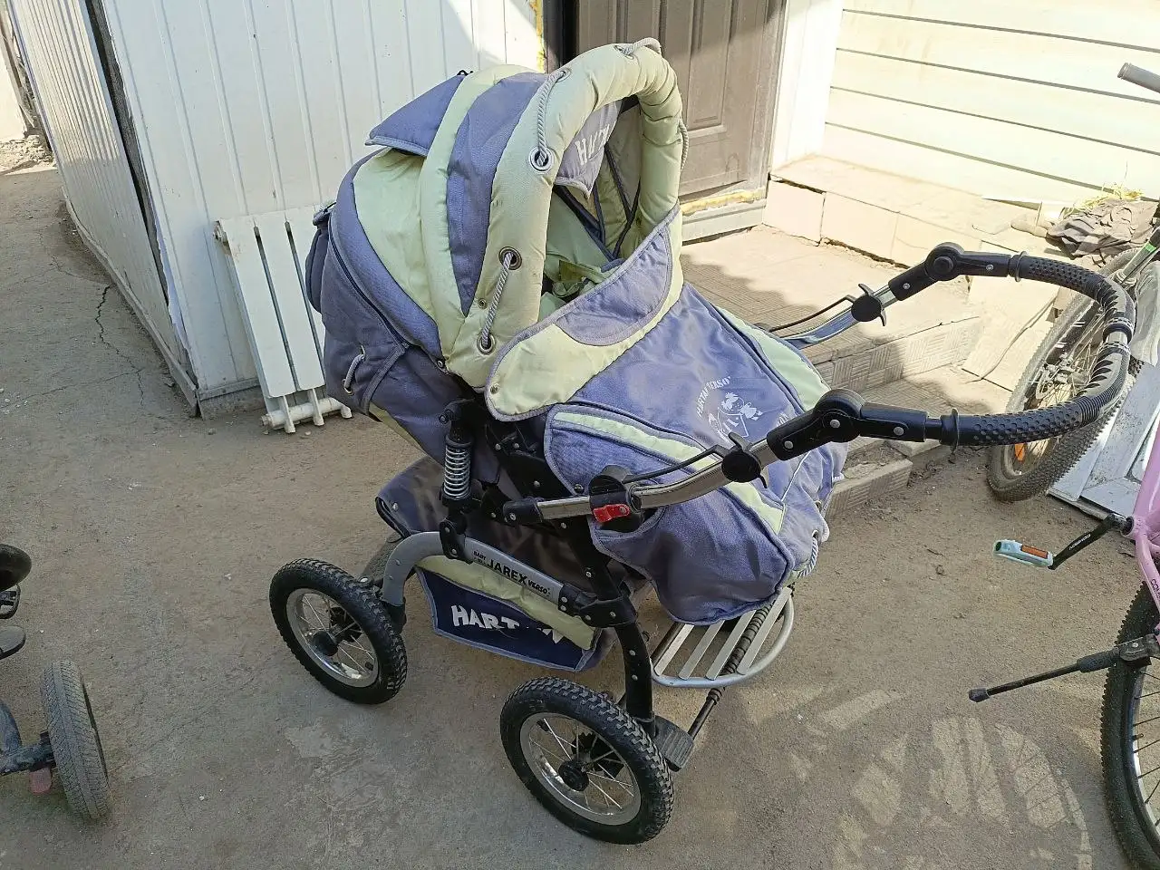 Продажа б/у колясок - Коляски (Товары для детей) в Орск или Новотроицк