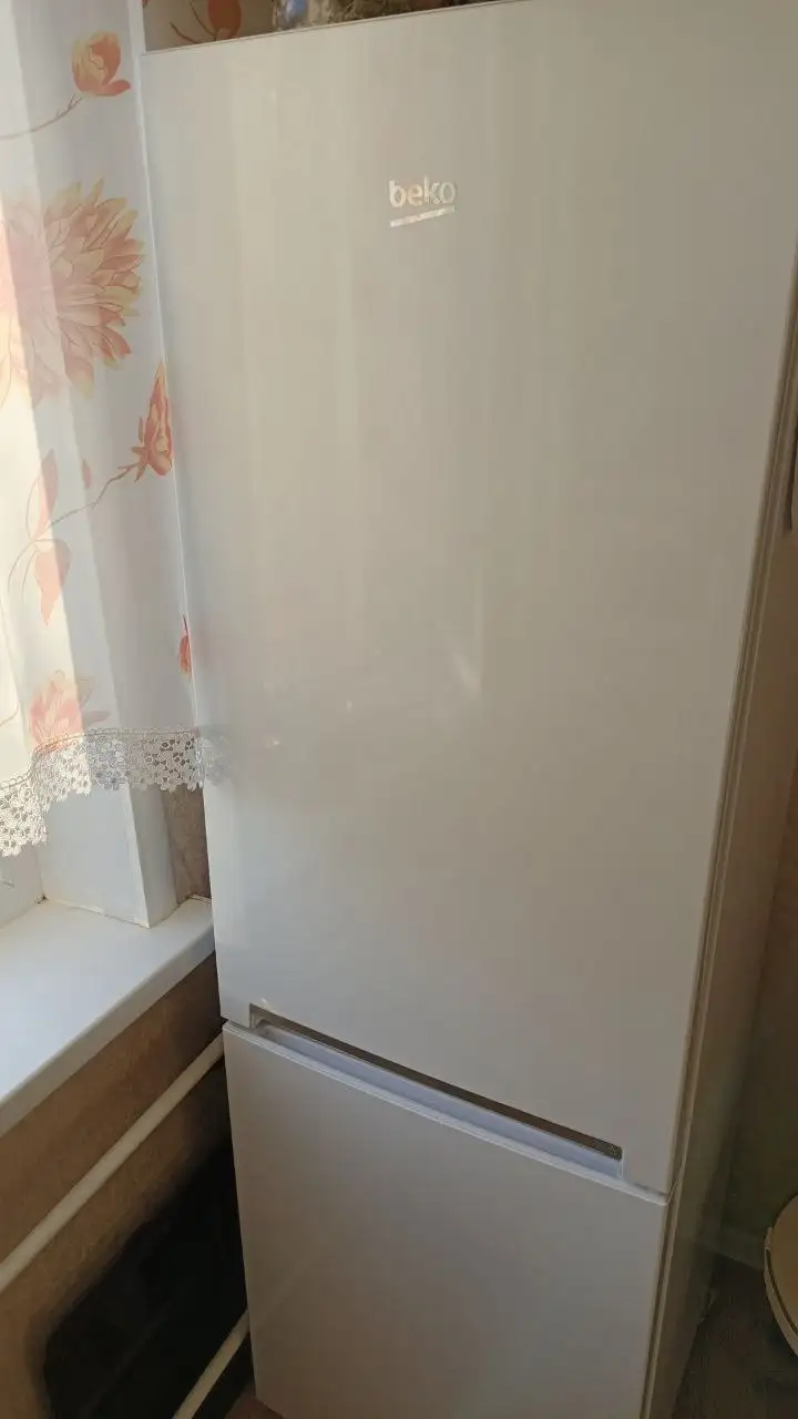 Продается б/у холодильник Beko - Бытовая техника (Для дома и дачи) в Орск-Новотроицк