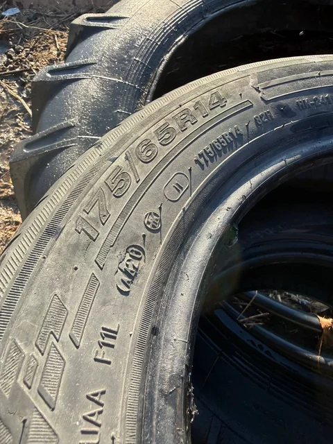 Продам летнюю резину - Кузовные детали в Орск