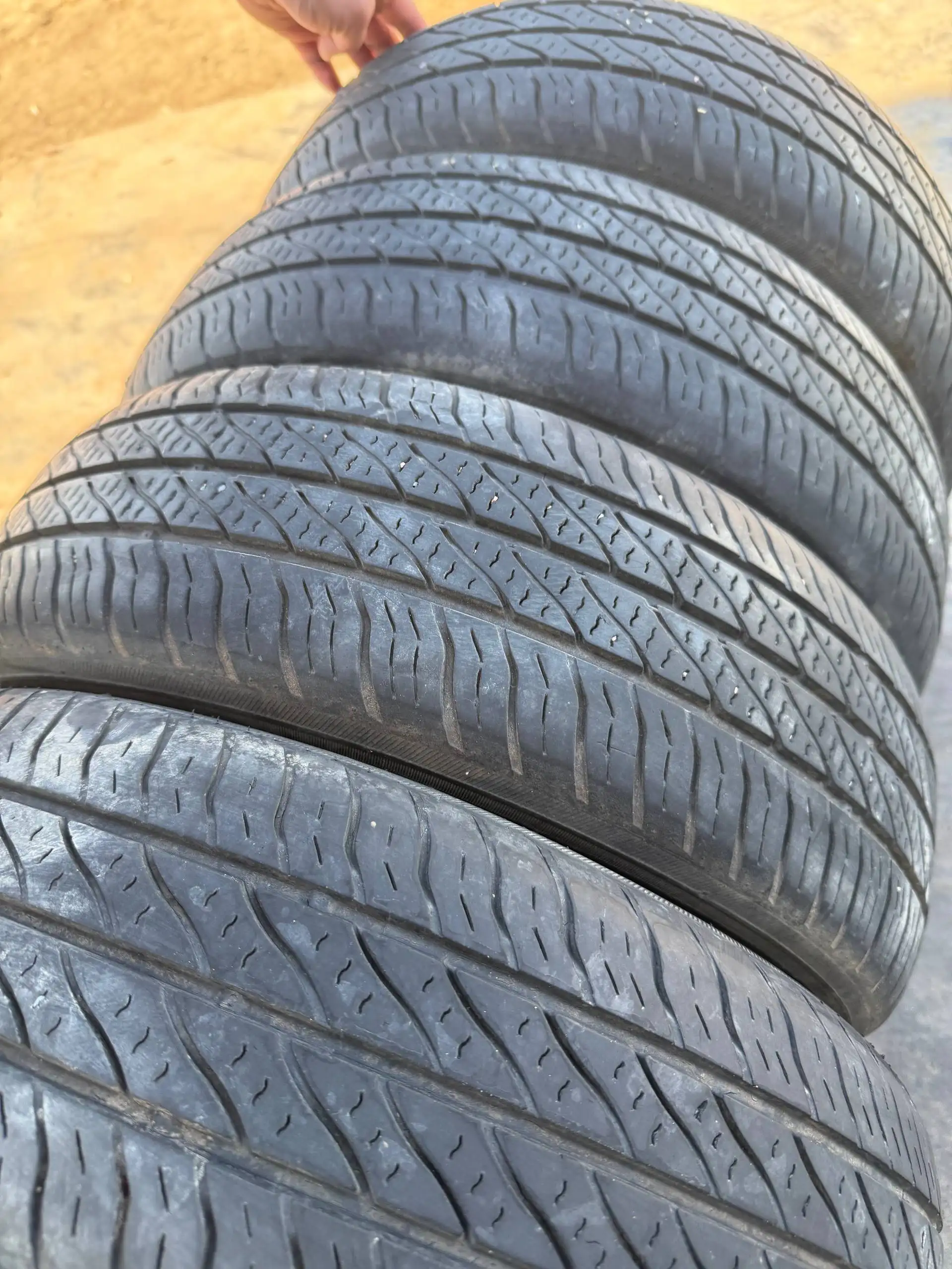 Продам летнюю резину - Шины (Запчасти) в Орск