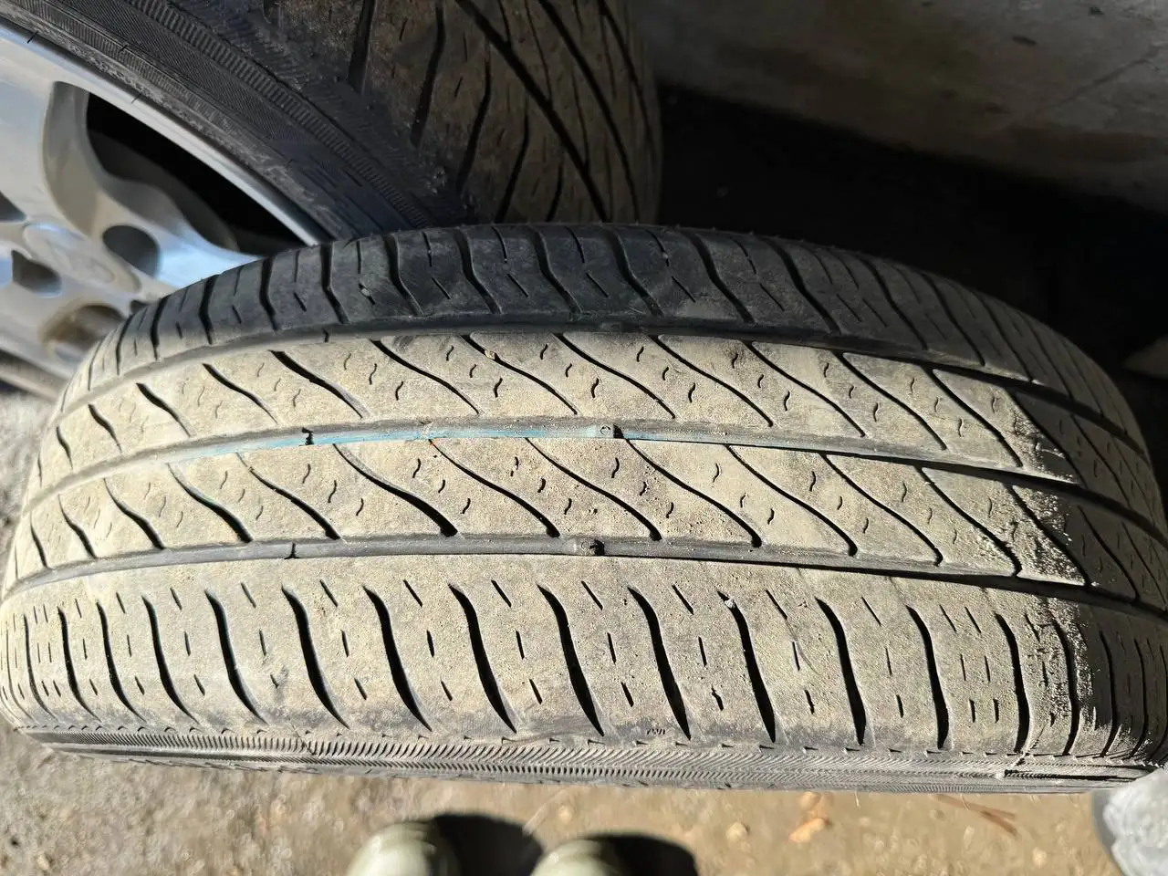 Продам диски и шины - Запчасти (Авто) в Орск-Новотроицк