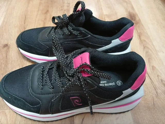 Продажа обуви и одежды - Одежда в Новотроицк