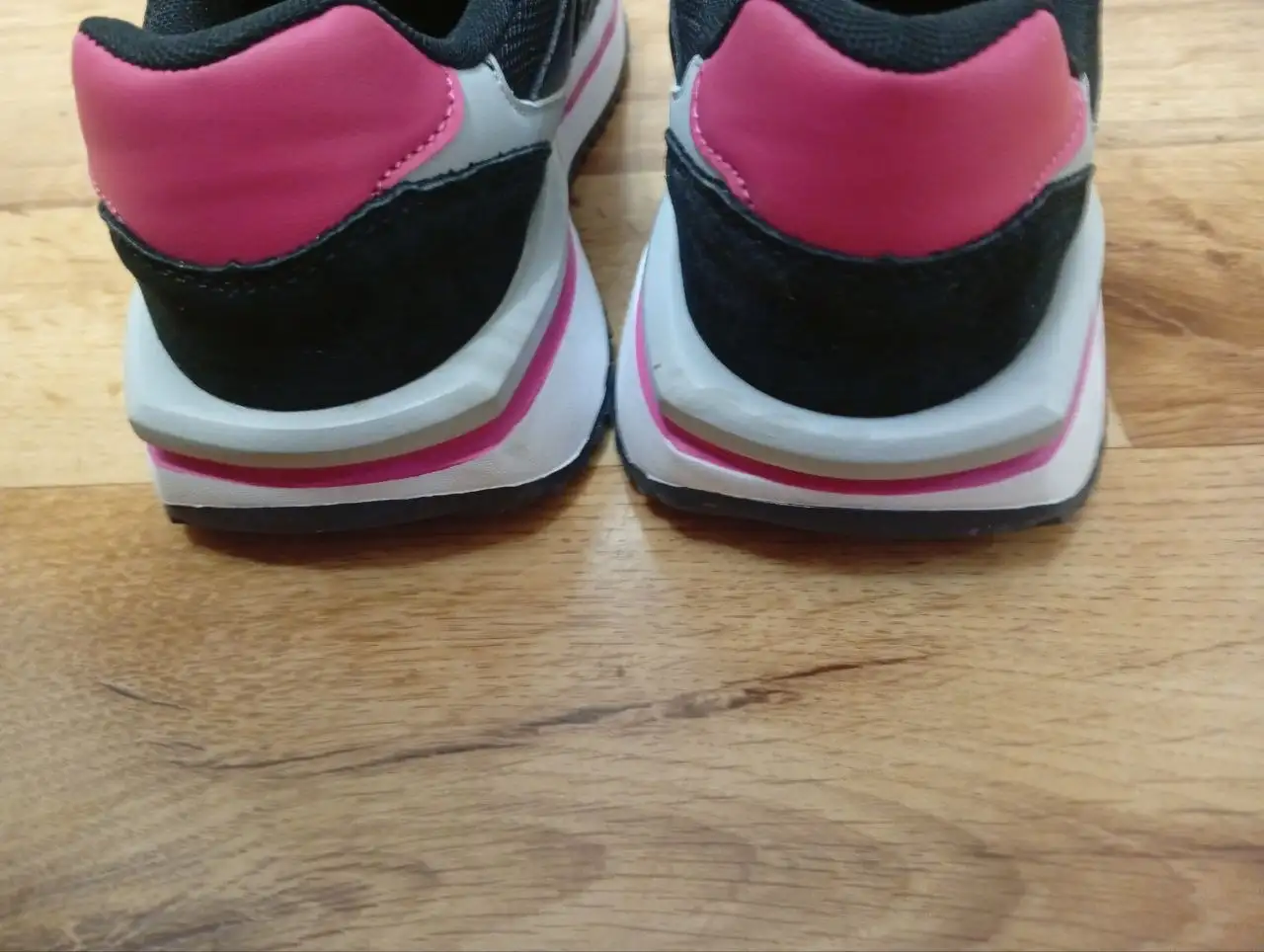 Продажа обуви и одежды - Обувь и верхняя одежда (Одежда) в Новотроицк