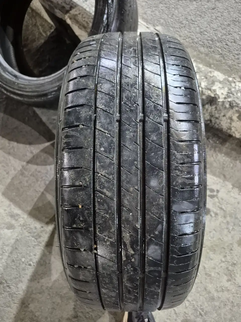 Продажа двух баллонов Dunlop 215/50 R17 - Шины и диски (Авто) в Орск или Новотроицк