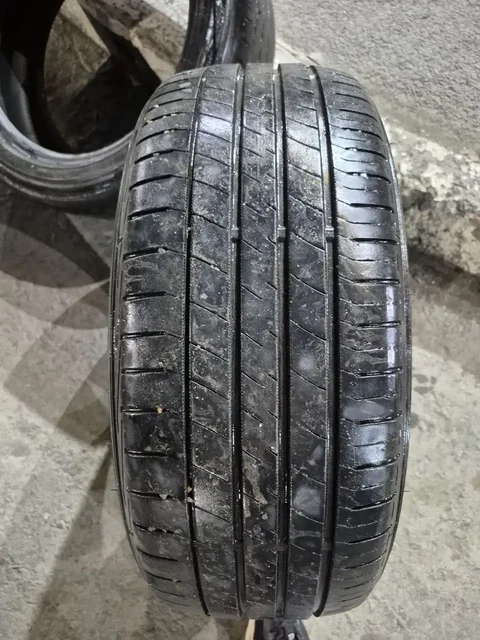 Продажа двух баллонов Dunlop 215/50 R17 - Авто в Орск или Новотроицк