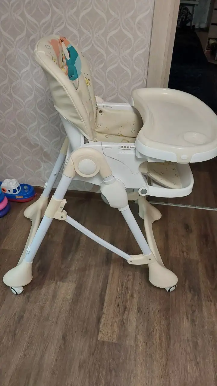 Стульчик для кормления в отличном состоянии - Стульчики для кормления (Товары для детей) в Орск
