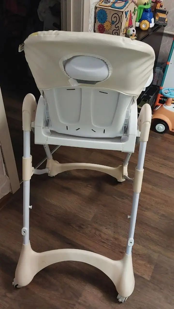 Стульчик для кормления в отличном состоянии - Стульчики для кормления (Товары для детей) в Орск