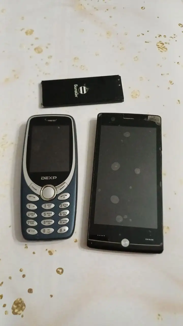 Продажа телефонов на запчасти: Билайн и кнопочный - Мобильные телефоны (Электроника) в Орск-Новотроицк