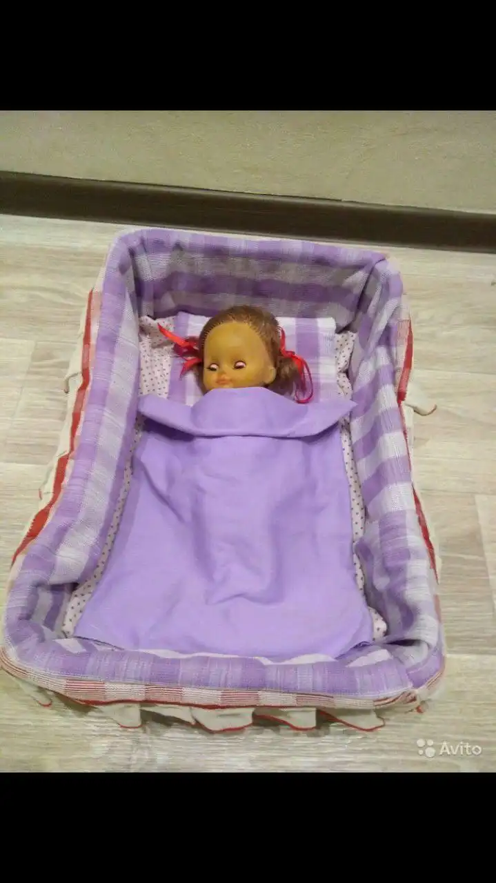 Детская игрушечная кроватка-люлька