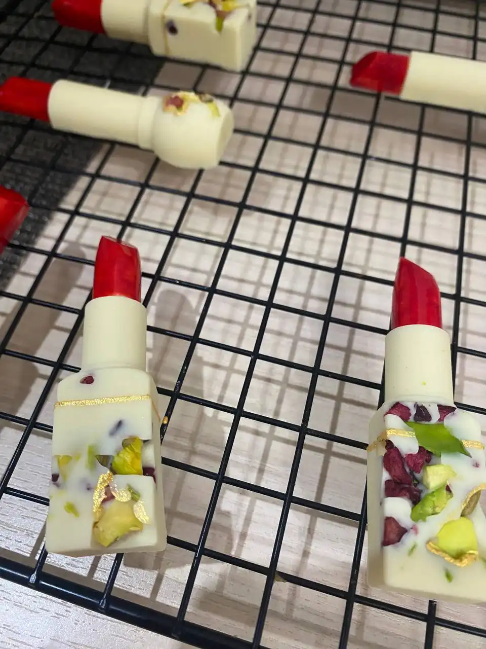 Предзаказ на шоколадные тюльпаны и помады к 8 марта - Подарки (Хобби и отдых) в Кемерово