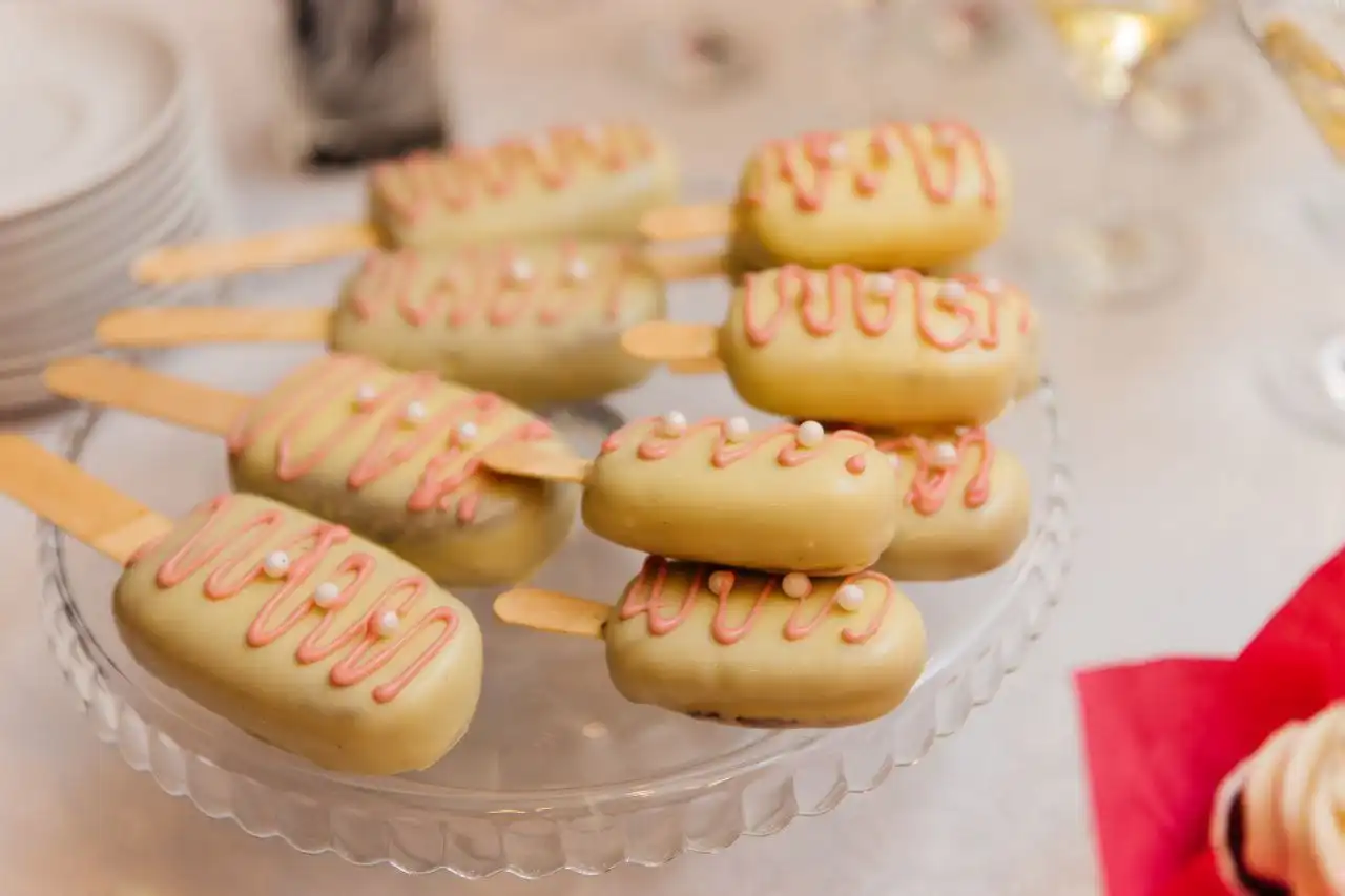 Торты и бенто торты на любое торжество - Кулинария (Услуги) в Кемерово