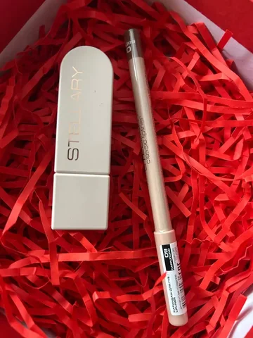 Помада и карандаш для губ Stellary новые - Косметика в Кемерово