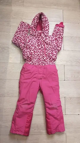 Отдам детскую одежду размер 122-128 - Спортивные товары в Кемерово